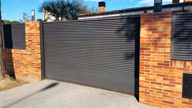 Puerta de garaje | Comprar puertas al mejor precio - Puertas MOLPLASA